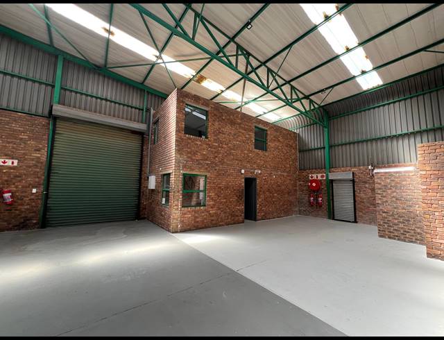 257M² WAREHOUSE TO LET IN LASER PARK